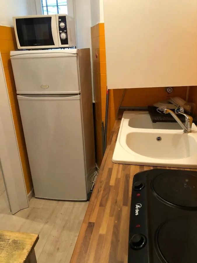 Charming 1-Bed Apartment In Milano Italien