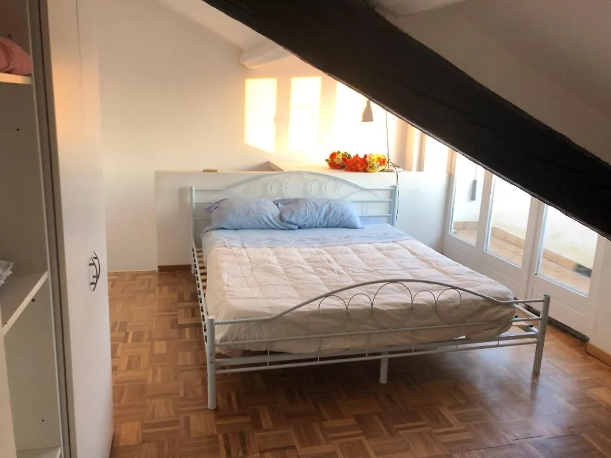 Charming 1-Bed Apartment In Milano