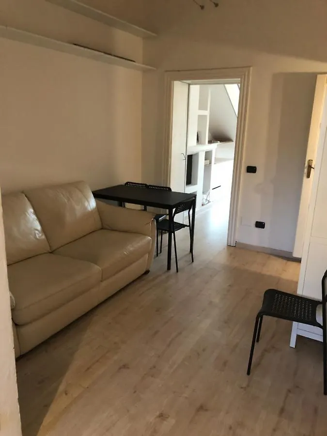 Charming 1-Bed Apartment In Milano