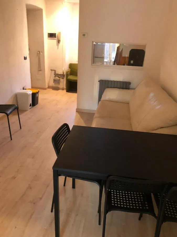 Charming 1-Bed Apartment In Milano Itálie